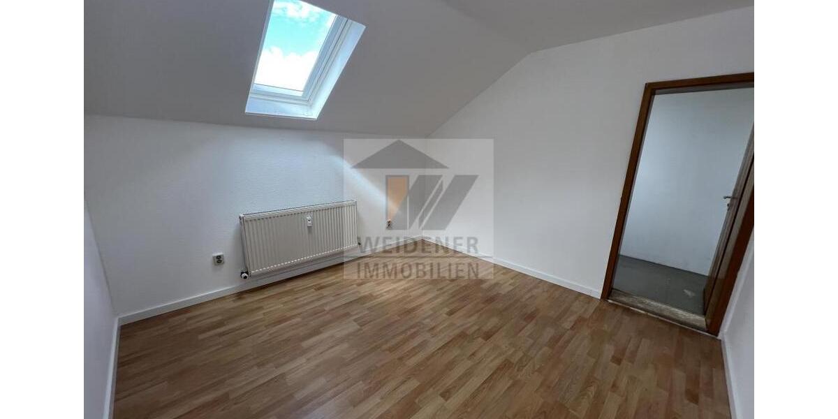 Dachgeschoßwohnung Weida - 4.5 Zimmer, 99 m&sup2;, 495&euro; | Angebot:22310211
