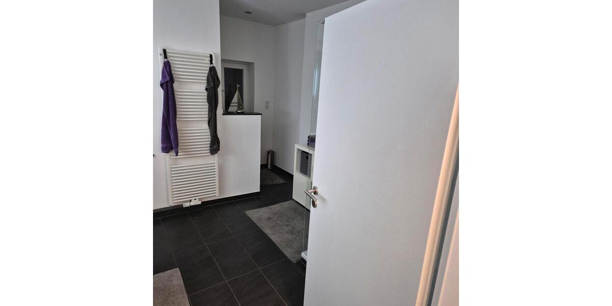 Etagenwohnung Solingen Central - 2 Zimmer, 74 m&sup2;, 990&euro; | Angebot:24488175