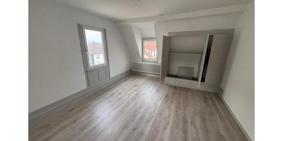 Dachgeschoßwohnung Tuttlingen - 4 Zimmer, 85 m&sup2;, 800&euro; | Angebot:24650514