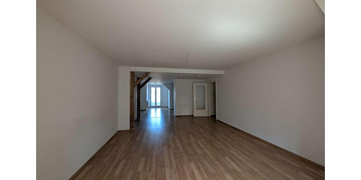Dachgeschoßwohnung Görlitz - 3 Zimmer, 102 m&sup2;, 595&euro; | Angebot:23005317