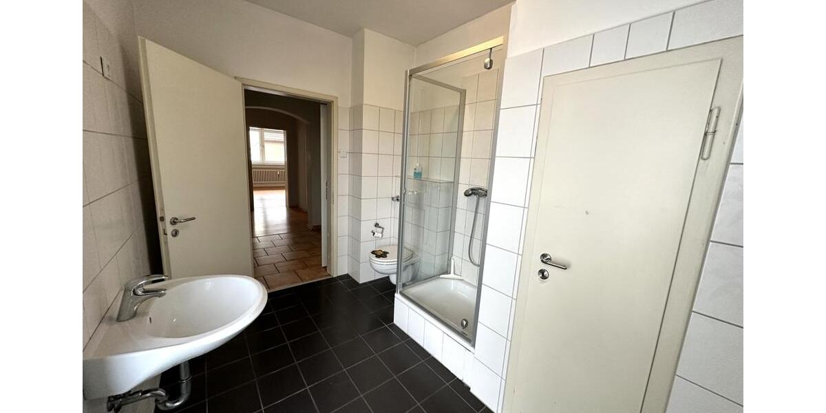 Etagenwohnung Gelsenkirchen - 4 Zimmer, 130 m&sup2;, 750&euro; | Angebot:21437740