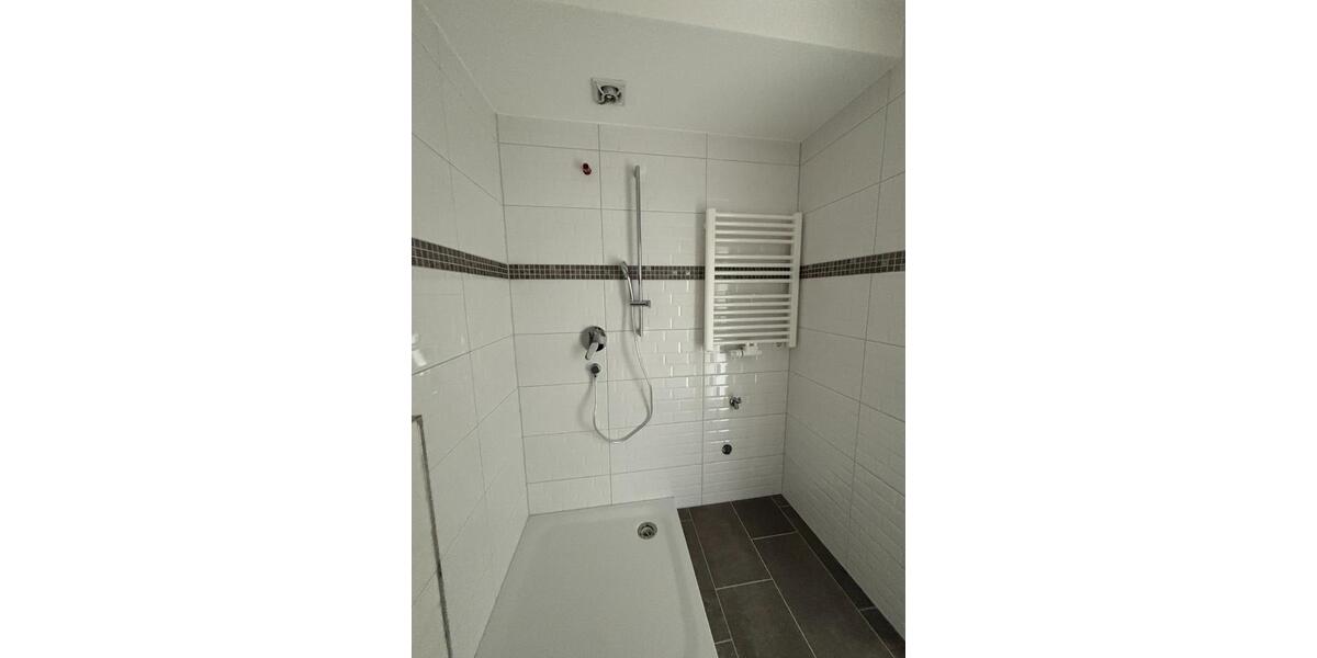 Erstbezug! 123 Zimmer Wohnung zur Verfügung 3 zimmer