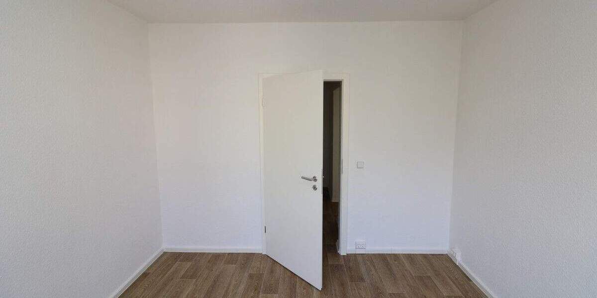 Etagenwohnung Freiberg - 3 Zimmer, 66 m&sup2;, 469&euro; | Angebot:25899902