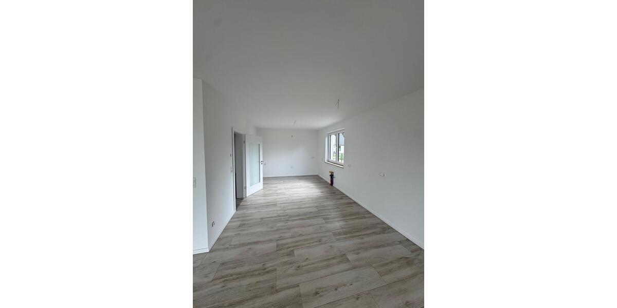 Doppelhaushälfte Sternberg - 4 Zimmer, 129 m&sup2;, 1.380&euro; | Angebot:26251491