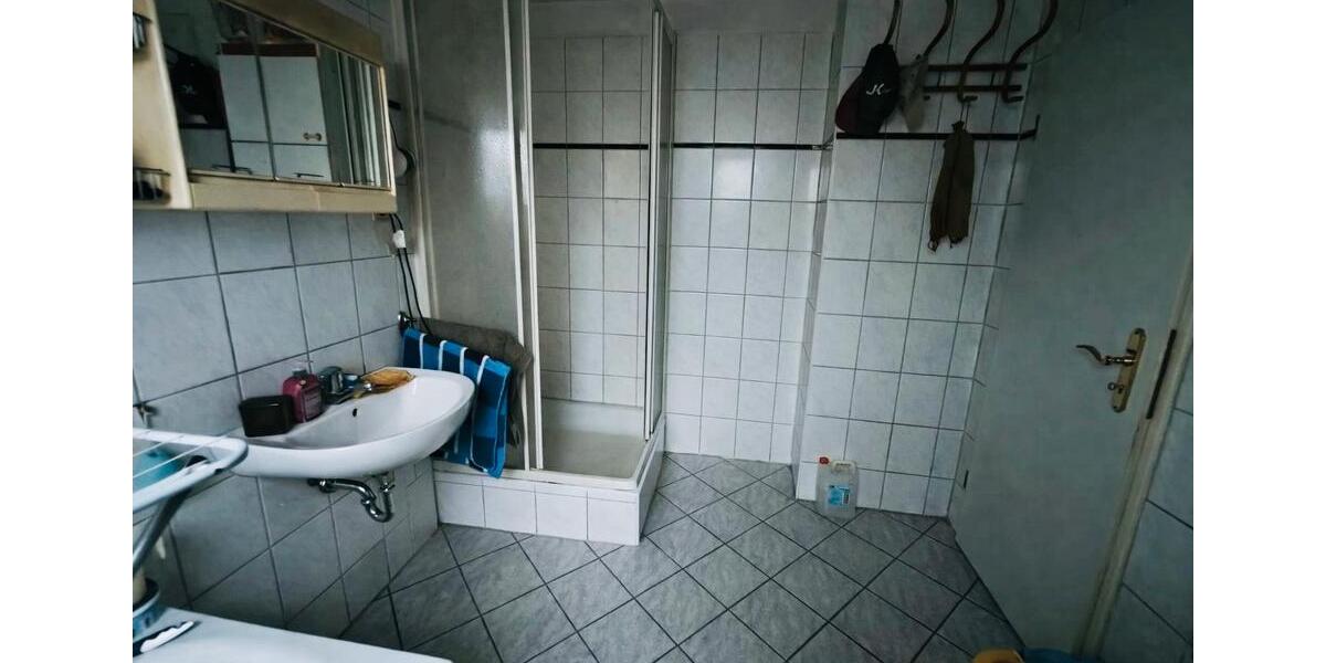 Dachgeschoßwohnung Crimmitschau - 3 Zimmer, 64 m&sup2;, 390&euro; | Angebot:24727232