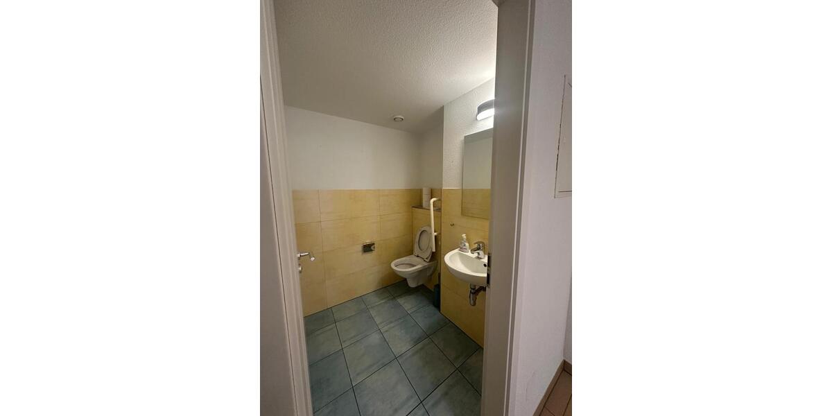 Etagenwohnung Nürtingen - 4 Zimmer, 115 m&sup2;, 1.400&euro; | Angebot:24637872