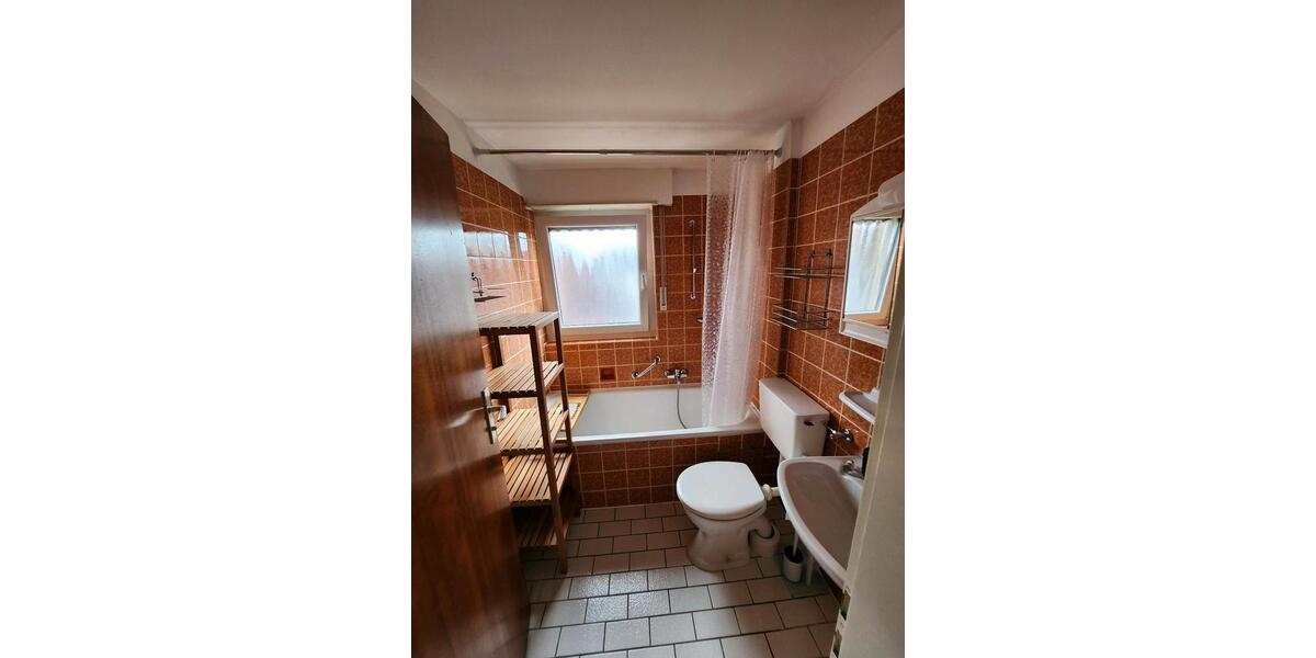Dachgeschoßwohnung Stuttgart Neuwirtshaus - 1.5 Zimmer, 38 m&sup2;, 695&euro; | Angebot:26469715