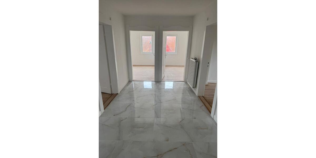 Dachgeschoßwohnung Lauterbach (Hessen) - 5 Zimmer, 98 m&sup2;, 900&euro; | Angebot:24953088