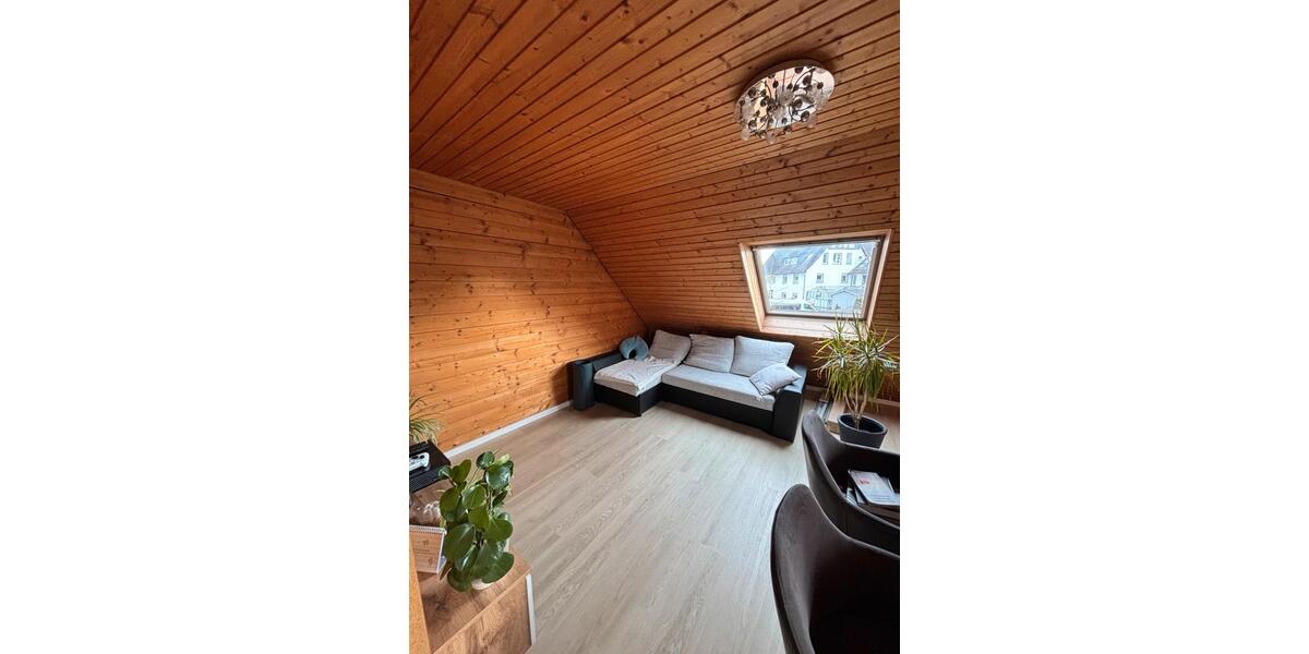 Dachgeschoßwohnung Mössingen - 3 Zimmer, 60 m&sup2;, 970&euro; | Angebot:26038468