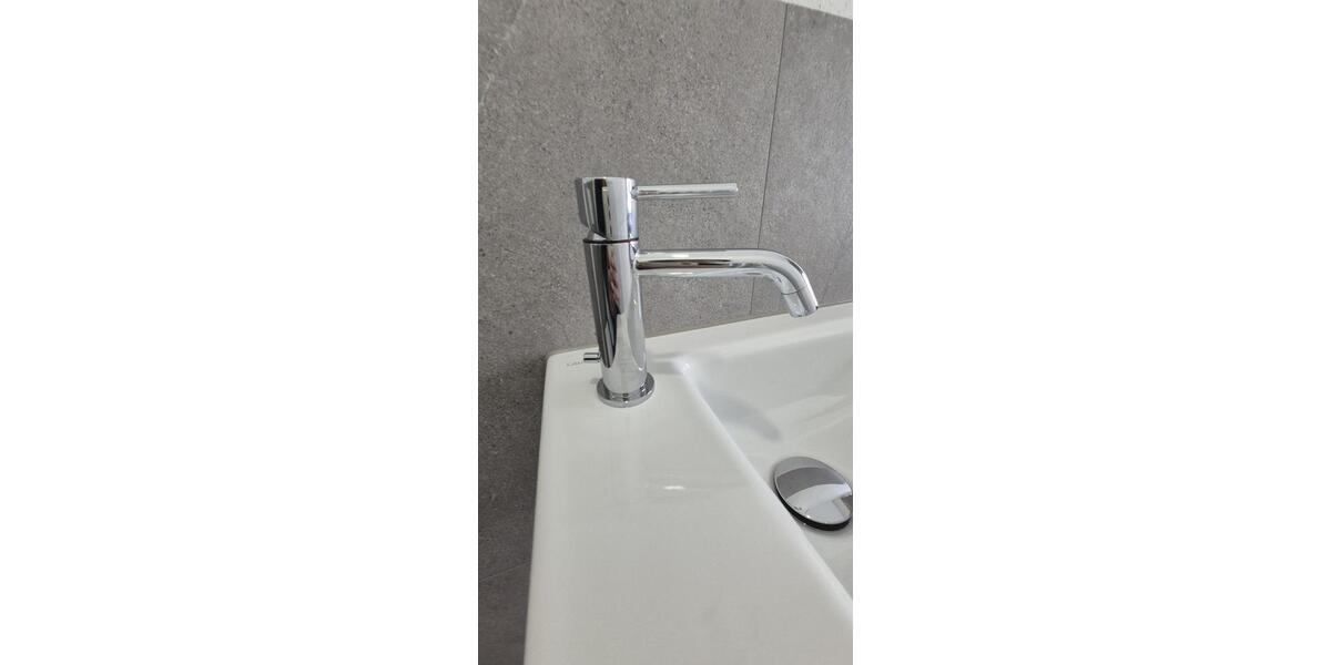 Exklusiver Erstbezug: EG-Wohnung mit wundervollem Erker, riesiger Hochterrasse und Südgarten 3 zimmer