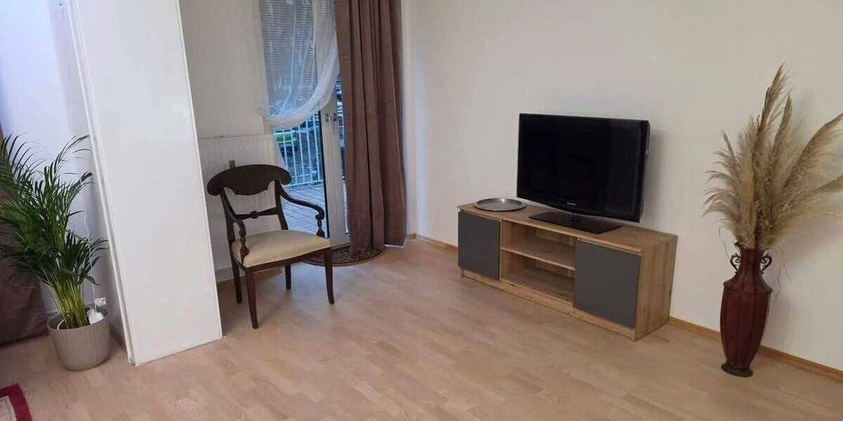 Etagenwohnung Wiesbaden Südost - 2 Zimmer, 91 m&sup2;, 1.390&euro; | Angebot:25760466