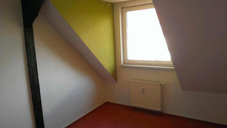Dachgeschoßwohnung Dessau-Roßlau Dessau - 3 Zimmer, 56 m&sup2;, 395&euro; | Angebot:26615550