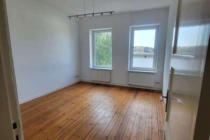 Wohnung Kiel Gaarden-Ost - 2 Zimmer, 47 m&sup2;, 465&euro; | Angebot:27234403
