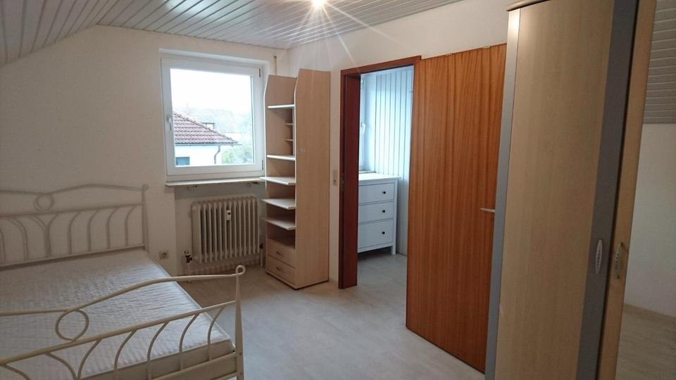 Dachgeschoßwohnung Rottweil - 2 Zimmer, 40 m&sup2;, 460&euro; | Angebot:26368795