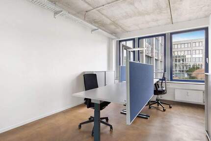 Zwei helle, vollmöblierte Büros im Campus Zamila - sofort verfügbar zimmer