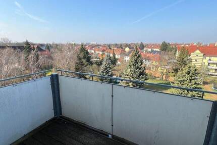 Zimmer Halle Damaschkestraße - 4 Zimmer, 86 m&sup2;, 695&euro; | Angebot:25984564