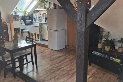 (ANFRAGESTOPP)charmante Dachgeschosswohnung, super zentral 1.5 zimmer