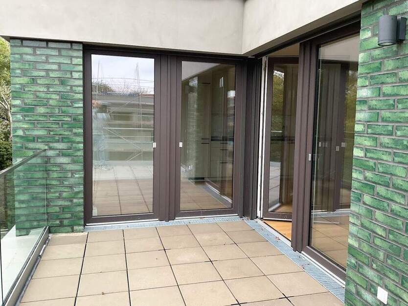 **Familien Willkommen** Wohngenuss im NEUBAU mit Dachterrasse, Tageslichtbad, Einbauküche, Parkett 5 zimmer