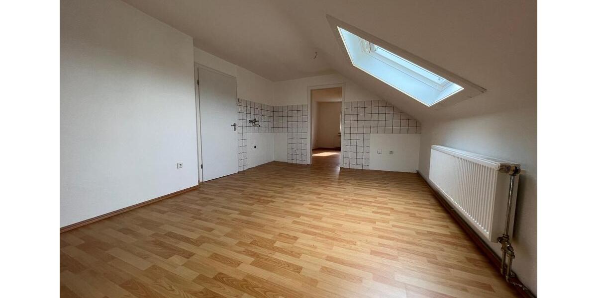 Dachgeschoßwohnung Leichlingen (Rheinland) - 2 Zimmer, 40 m&sup2;, 380&euro; | Angebot:24674225