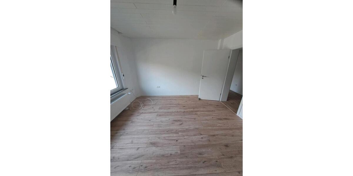 Erdgeschoßwohnung Siegen Eiserfeld - 2 Zimmer, 65 m&sup2;, 860&euro; | Angebot:19487032