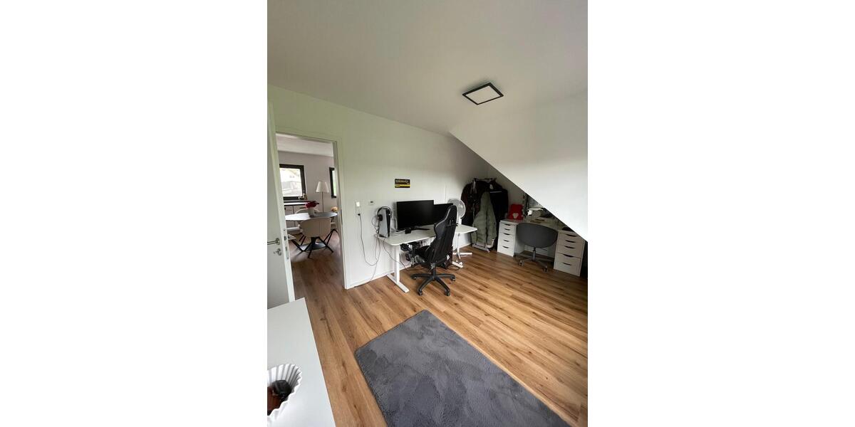 Dachgeschoßwohnung Wächtersbach - 3 Zimmer, 77 m&sup2;, 900&euro; | Angebot:26471171