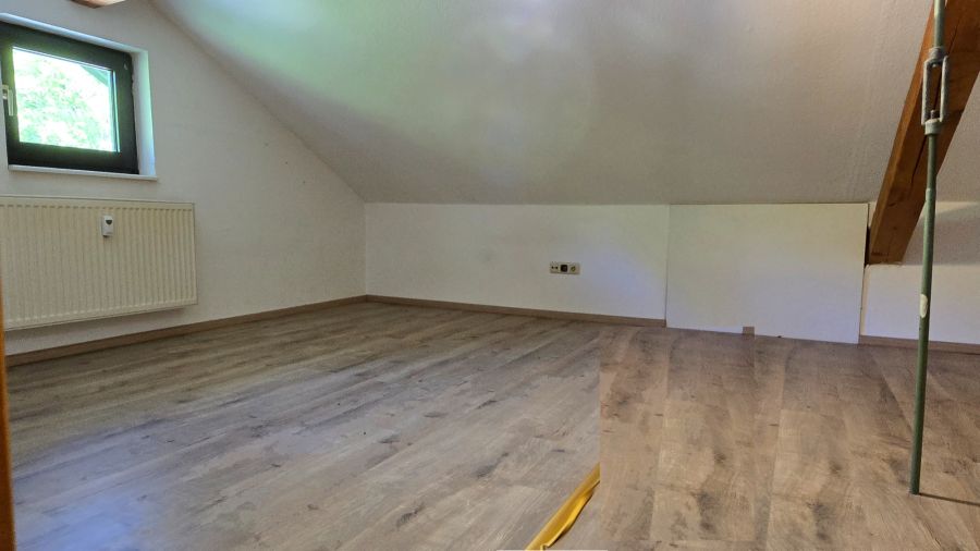 Wunderschöne 2 Zimmer Dachgeschosswohnung - Dachgeschoßwohnung Waldeck Hess | Angebot:26153370