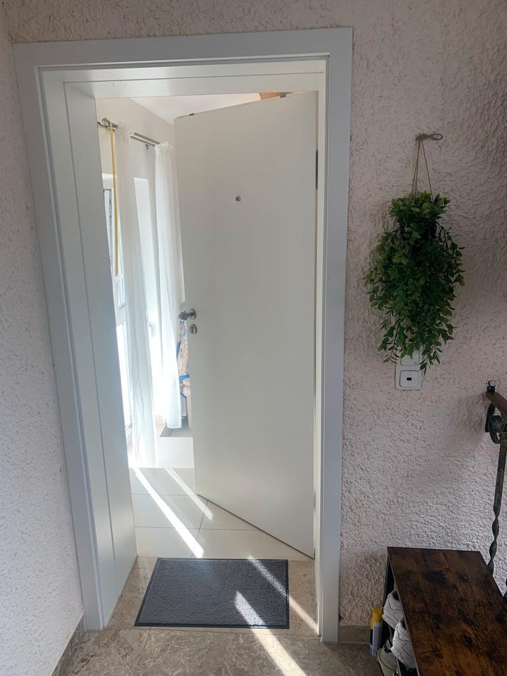 Möblierte 1-Zimmer-Wohnung (30 m2) zur Zwischenmiete (3 Monate)