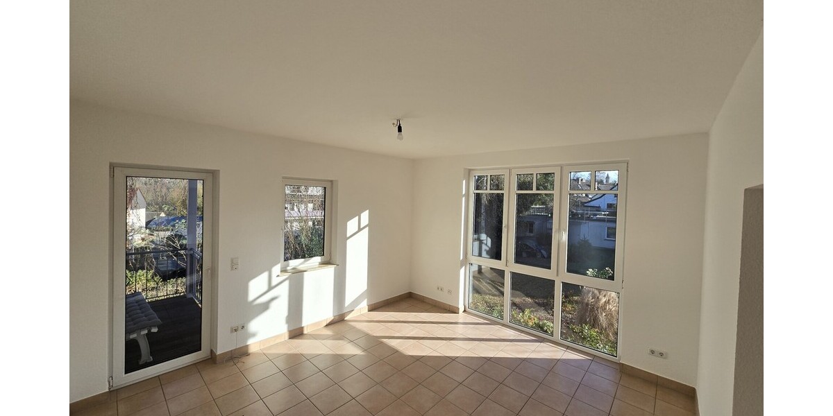 Großzügige Erdgeschosswohnung mit Balkon und Terrasse - Erdgeschoßwohnung Königswinter Oberpleis | Angebot:26738375