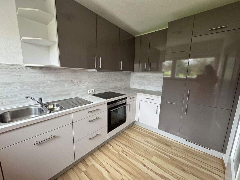 attraktive und gepflegte 4,5-Raum-Erdgeschosswohnung mit EBK in Lottstetten 4 zimmer