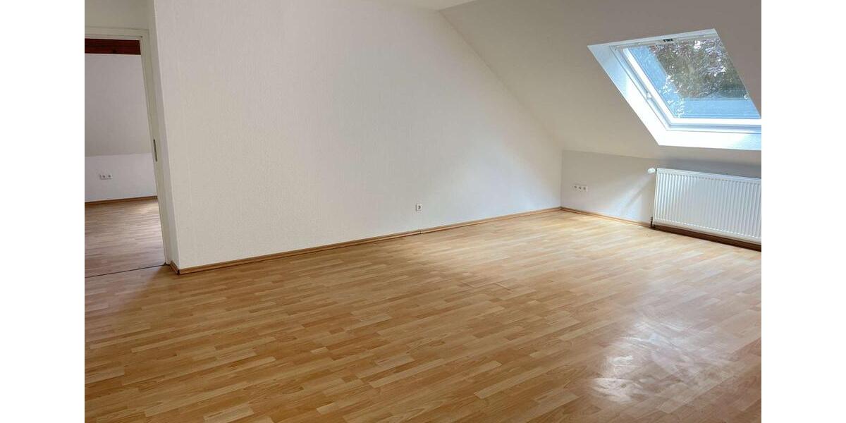 Dachgeschoßwohnung Uetze - 4 Zimmer, 78 m&sup2;, 780&euro; | Angebot:24763993