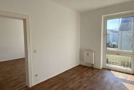 Wohnung Groß Schacksdorf - 3 Zimmer, 66 m&sup2;, 323&euro; | Angebot:26112961