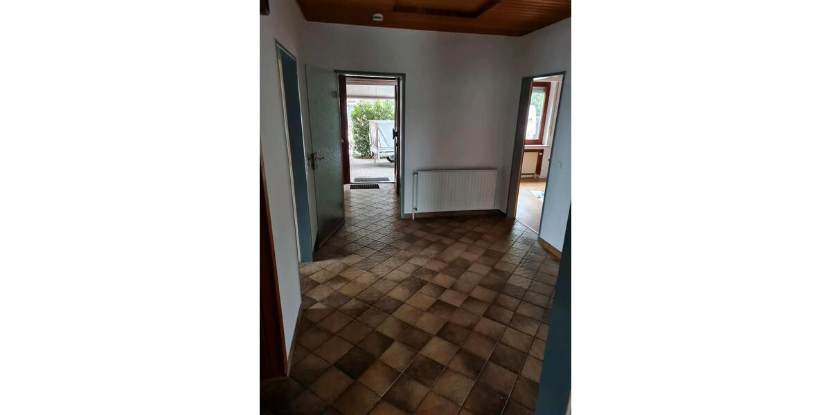 Erdgeschoßwohnung Oldenburg Bloherfelde - 3 Zimmer, 16 m&sup2;, 550&euro; | Angebot:26558070