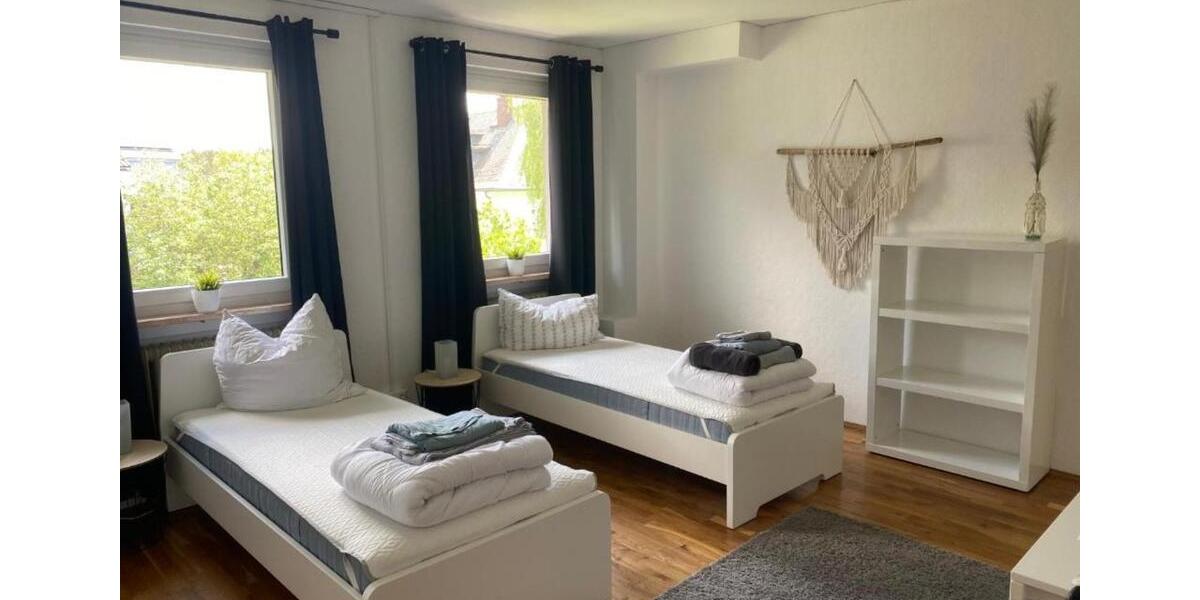 Wohnen auf Zeit Selbitz - 6 Zimmer, 270 m&sup2;, 29&euro; | Angebot:22032017