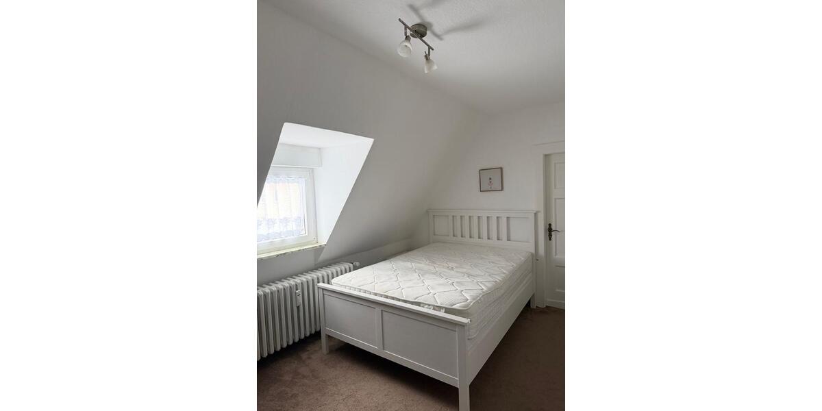 Dachgeschoßwohnung Bad Wildungen - 3.5 Zimmer, 76 m&sup2;, 890&euro; | Angebot:24976347