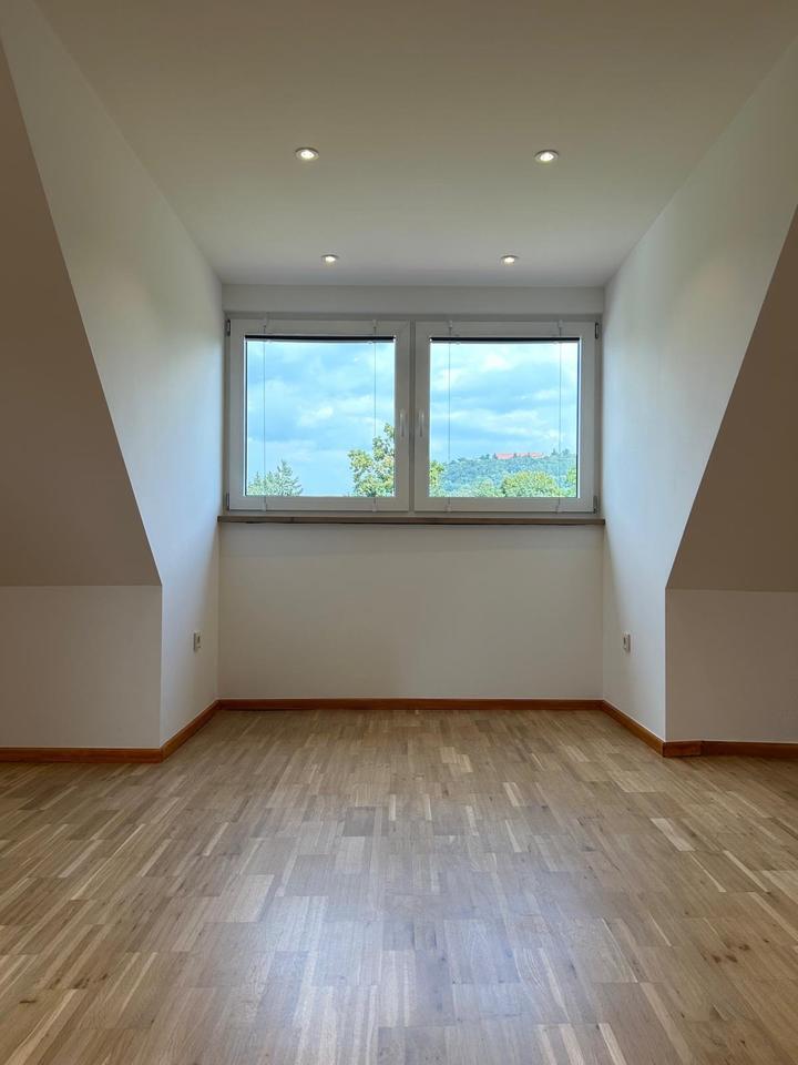1-Zimmer-DG nahe der Altstadt - frisch renoviert