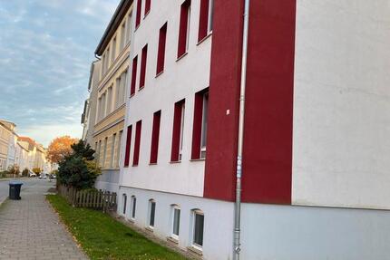 Souterrain-Wohnung 4 Zimmer 108 qm Neubrandenburg Jahnviertel 4 zimmer