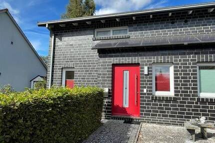 Moderne Doppelhaushälfte mit 2 Galerien und Garten zwischen Fischerhude und Lilienthal!
