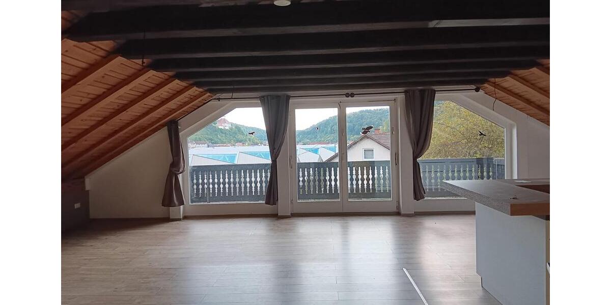 Dachgeschoßwohnung Hettingen - 4.5 Zimmer, 140 m&sup2;, 800&euro; | Angebot:25237166