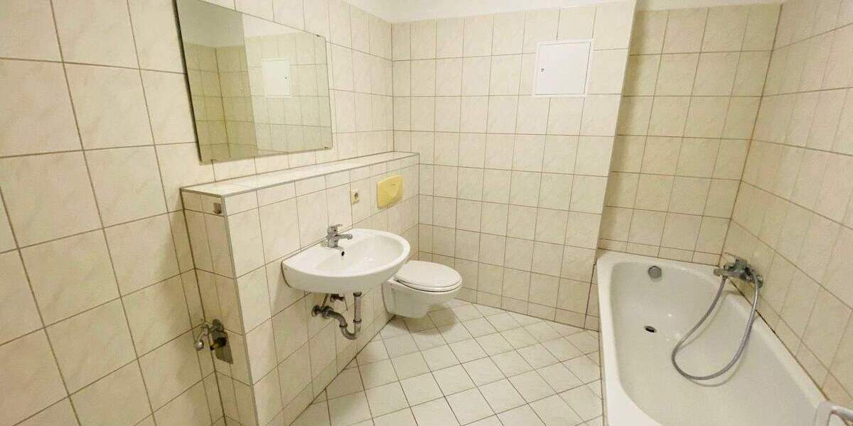 Helle 3 Zimmer-Whg im schönen Altbau! 3 zimmer