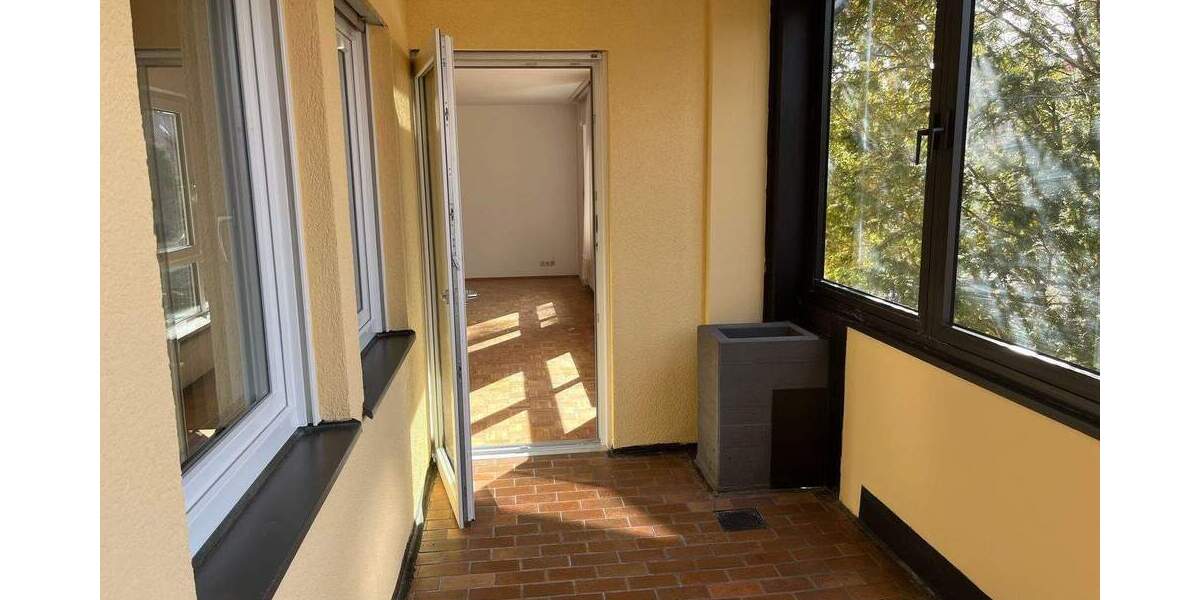 Etagenwohnung Nürnberg Zerzabelshof - 4 Zimmer, 115 m&sup2;, 1.350&euro; | Angebot:25770489