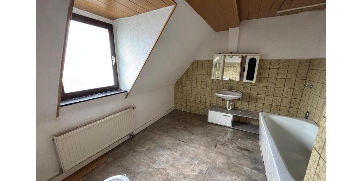 Dachgeschoßwohnung Trier Nord - 3 Zimmer, 62 m&sup2;, 780&euro; | Angebot:25892388