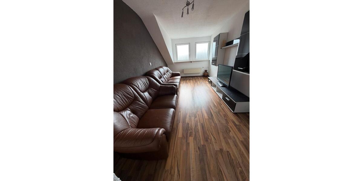 Dachgeschoßwohnung Völklingen - 3 Zimmer, 78 m&sup2;, 750&euro; | Angebot:26034284