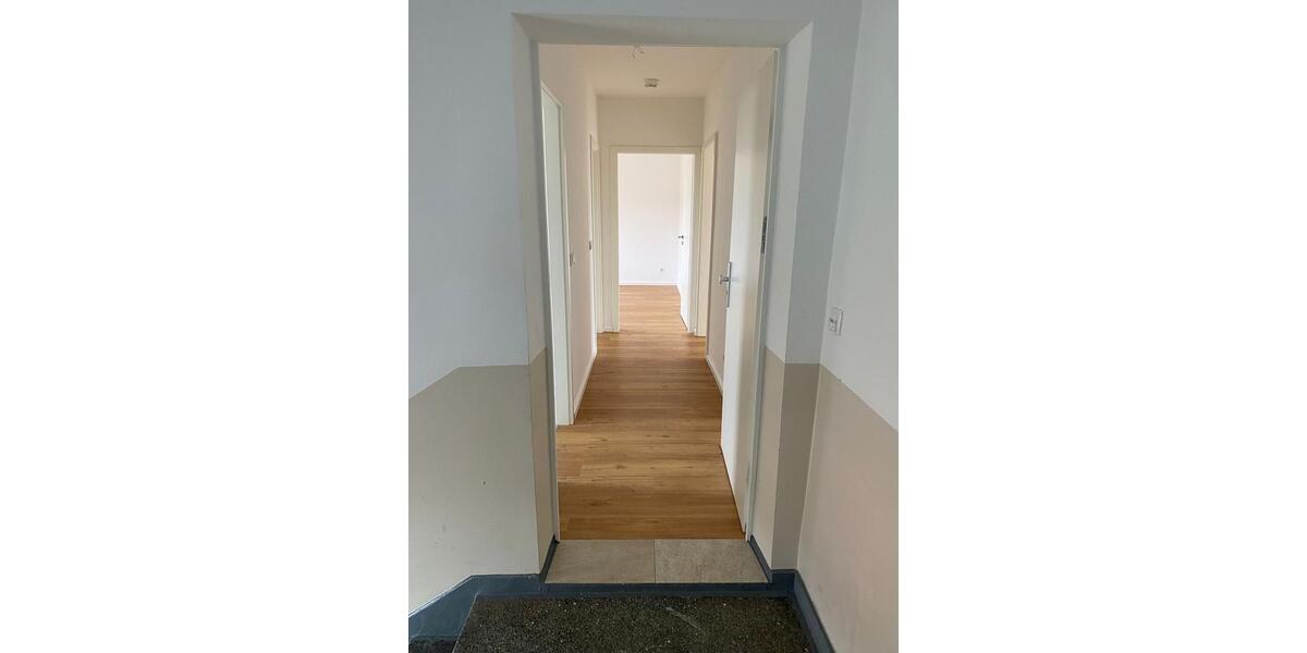 Etagenwohnung Brück - 4 Zimmer, 72 m&sup2;, 925&euro; | Angebot:25874078