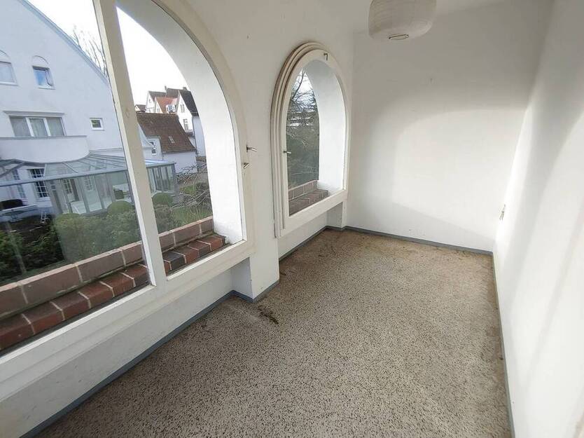 Nähe Stadtpark: Ruhige 4-Zimmer-Wohnung mit Süd-West-Loggia in 23568 Lübeck-St.Gertrud, Lutherstr.