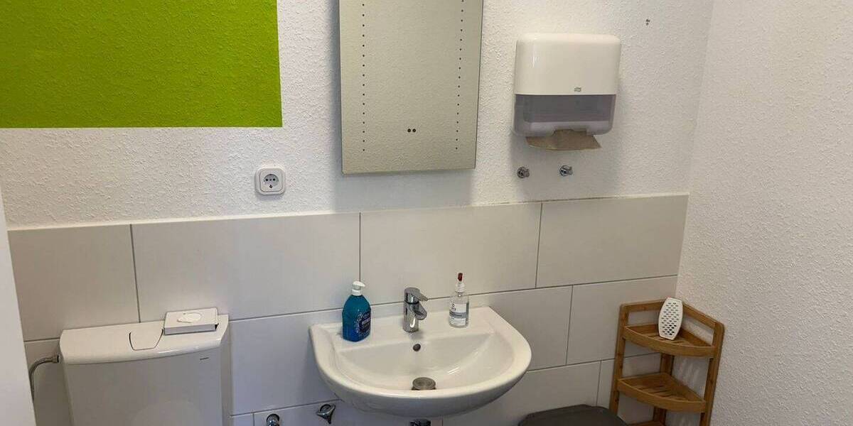 Gewerbeobjekt Giebelstadt - 1 Zimmer, 30 m&sup2;, 345&euro; | Angebot:25700094