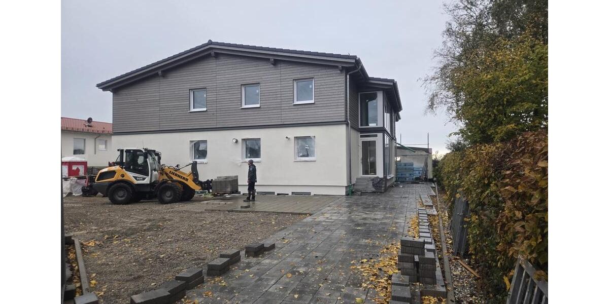 Kellerwohnung im Neubauhaus 66 qm zimmer