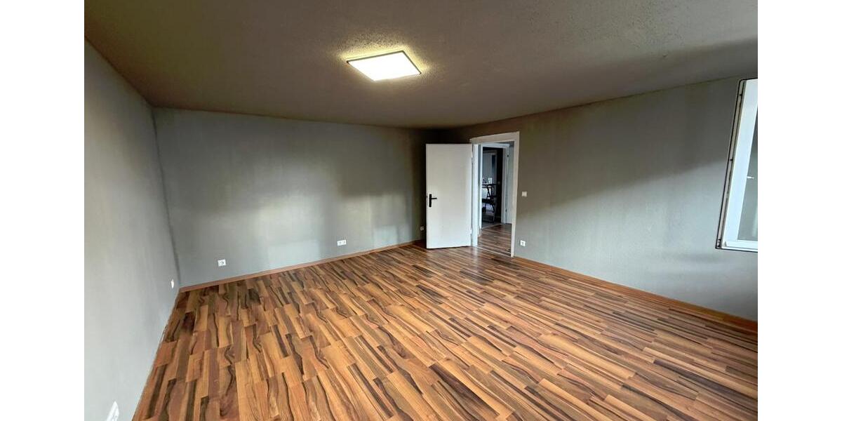 Etagenwohnung Gummersbach - 3 Zimmer, 98 m&sup2;, 950&euro; | Angebot:25478996