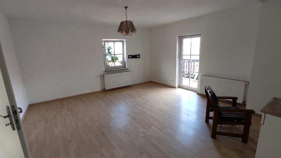1-Zimmer in Parkstein mit eigenem Bad & WLAN inkl.