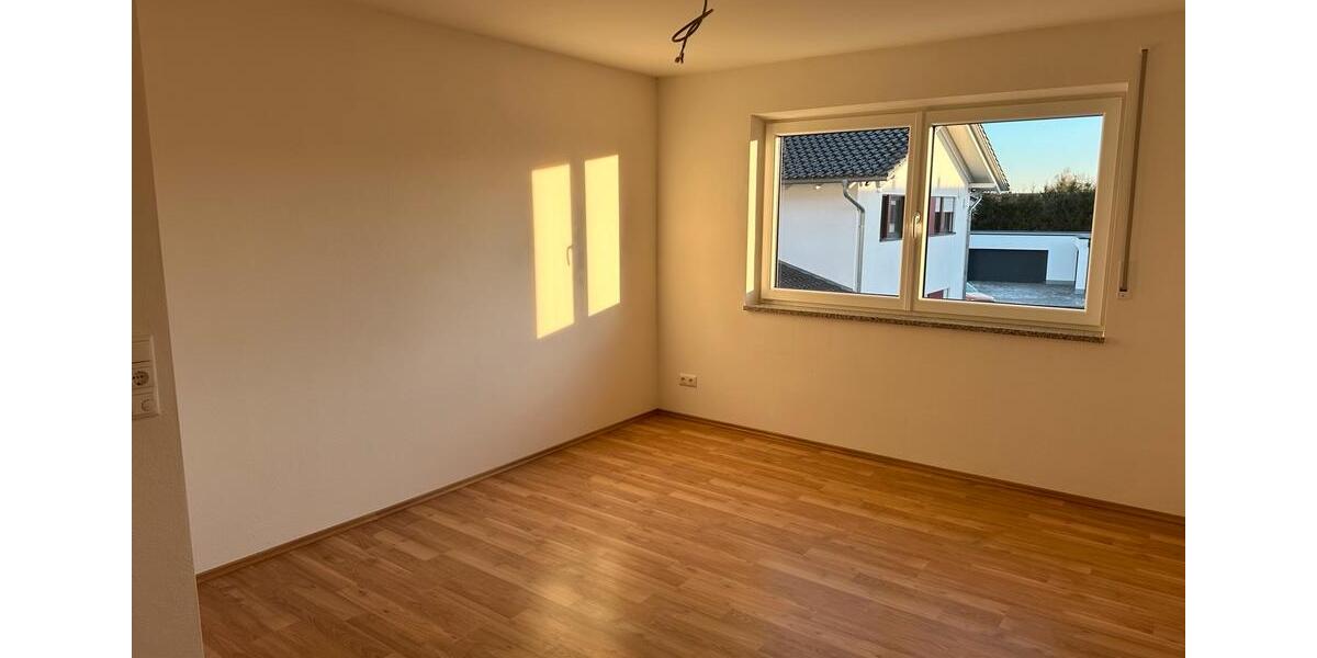 Doppelhaushälfte Osterhofen - 6 Zimmer, 175 m&sup2;, 1.350&euro; | Angebot:26399730