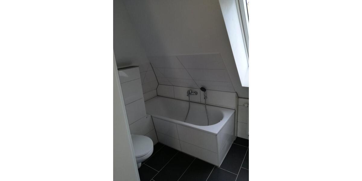 Dachgeschoßwohnung Friesack - 1 Zimmer, 35 m&sup2;, 380&euro; | Angebot:26032852